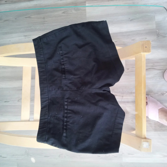 H&M Classic Black Shorts - Picture 3 of 3